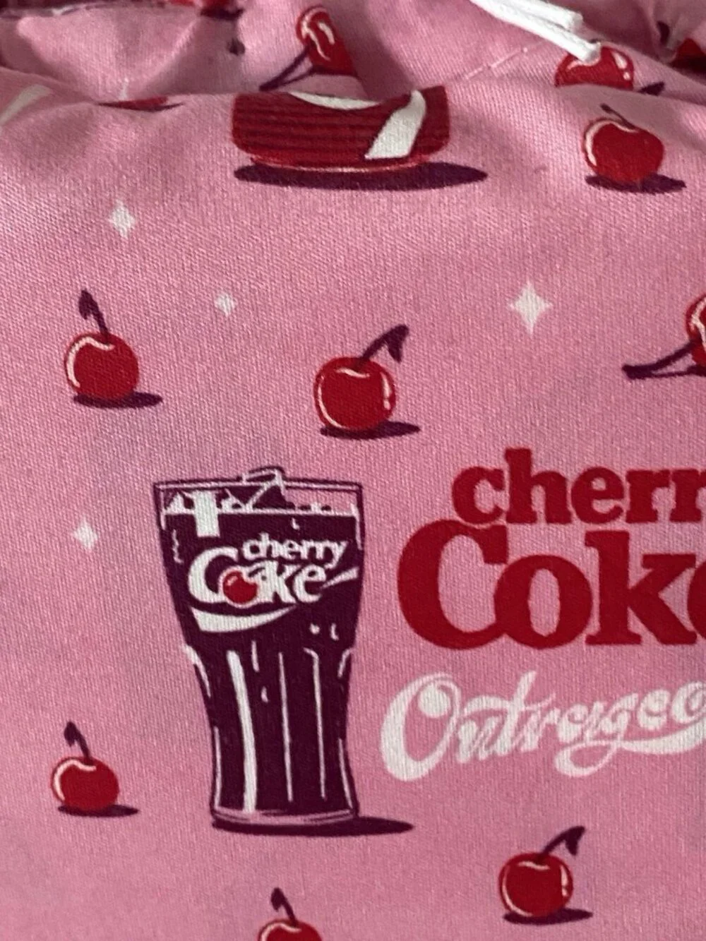 6 Piece Cherry Coke Outrageous Can QUEEN Size Sheet Set Bedding Pink Soft NEW